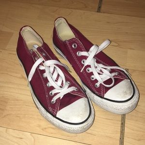 Burgundy/ maroon converse size 8